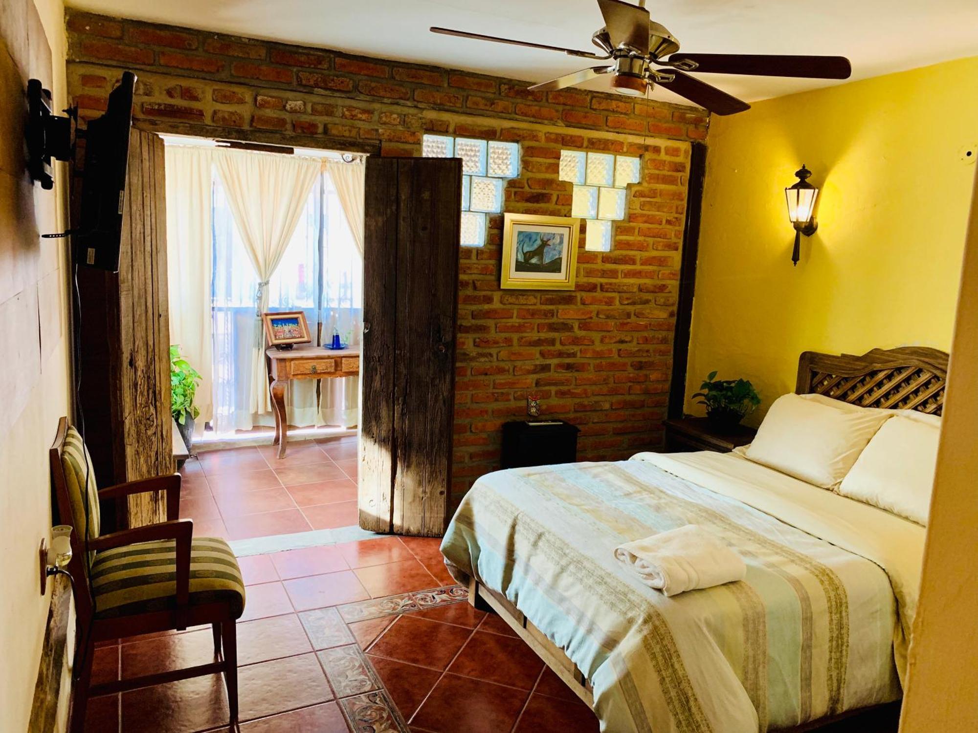 Casa Bonita Hotel Guadalajara Exterior photo